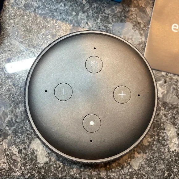 Amazon Echo Dot (3rd Generation) Smart Speaker Charcoal - Picture 6 of 8